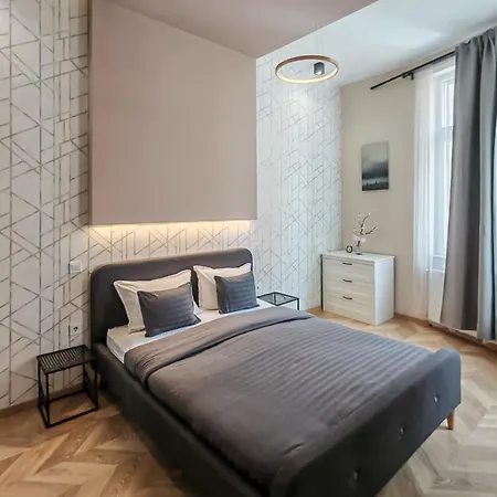 Lägenhet Amora Homes 3 Bedrooms Bright Flat In The Heart Of The -free Parking Need Reservation
